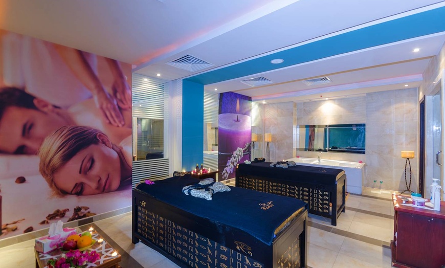 Image 12: ✈ EGYPTE | Hurghada - Titanic Aqua Park Resort - Families and Coupl...