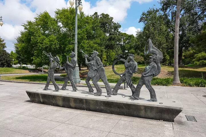 Voodoo Queen of New Orleans Walking Tour