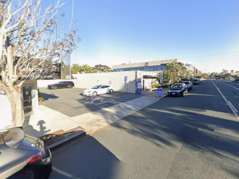 Parking at [SD97] 4148 Voltaire St. Lot