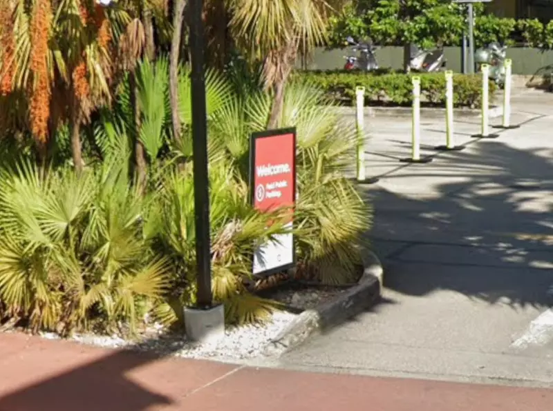 Parking at 1020 Alton Rd. Lot - P2532