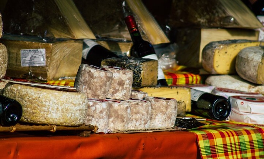 Image 3: Marché de Noël de Reims et visite du Champagne en petit groupe au d...
