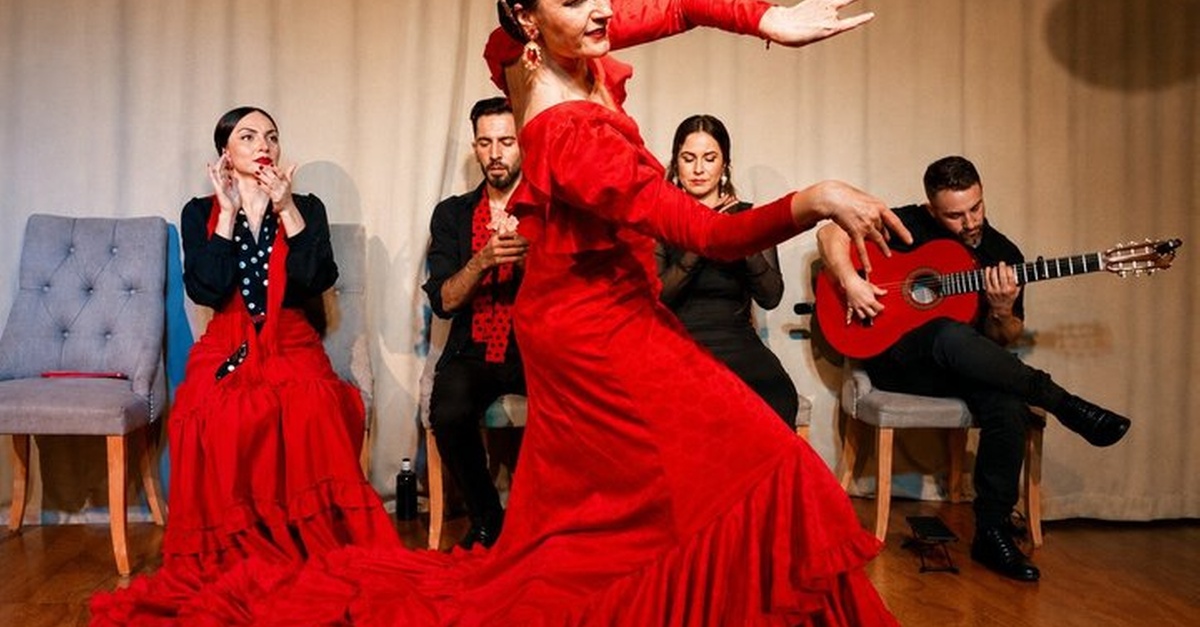 Cartel de Espectáculo flamenco y cena en restaurante de Fuengirola-Mijas