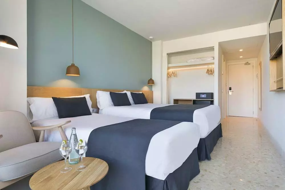 ✈ COSTA BARCELONA | Malgrat de Mar - AQUA Hotel Silhouette & Spa - ...