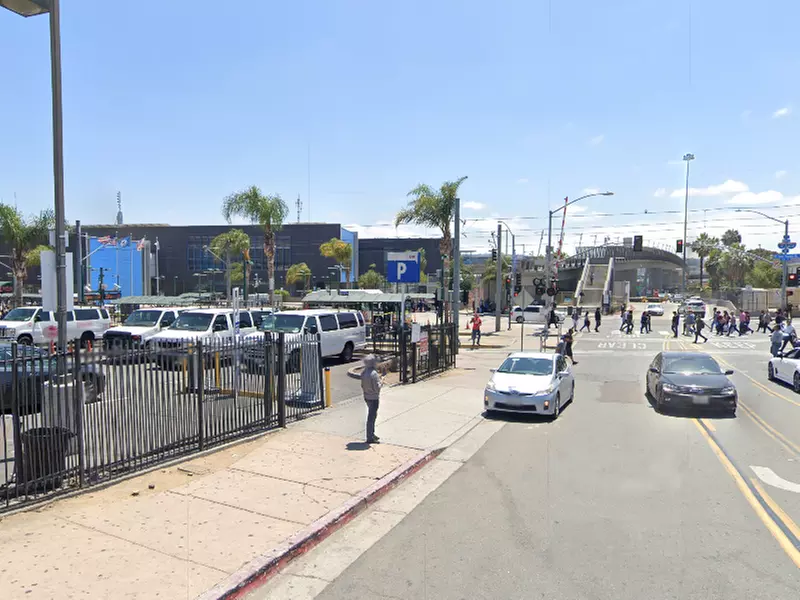 Parking at Border Lot 1