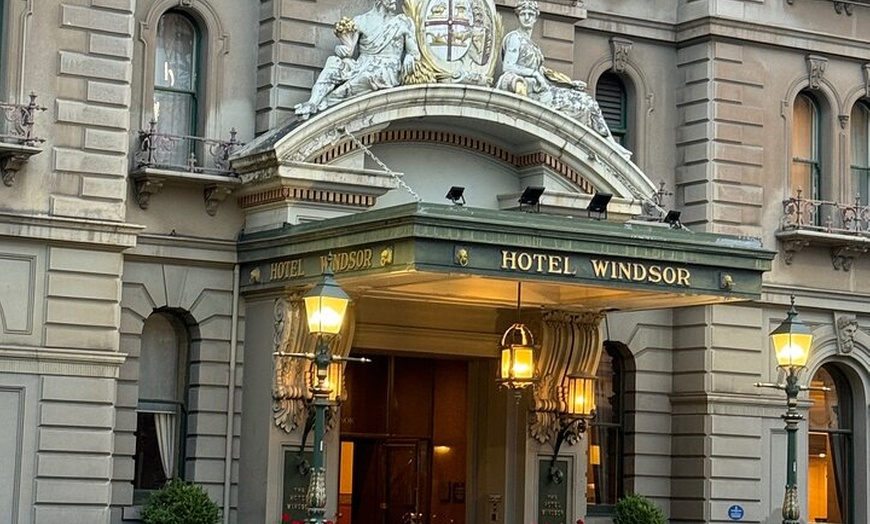 Image 2: Melbourne: Private Tour Explore the City & Brighton Beach Boxes.