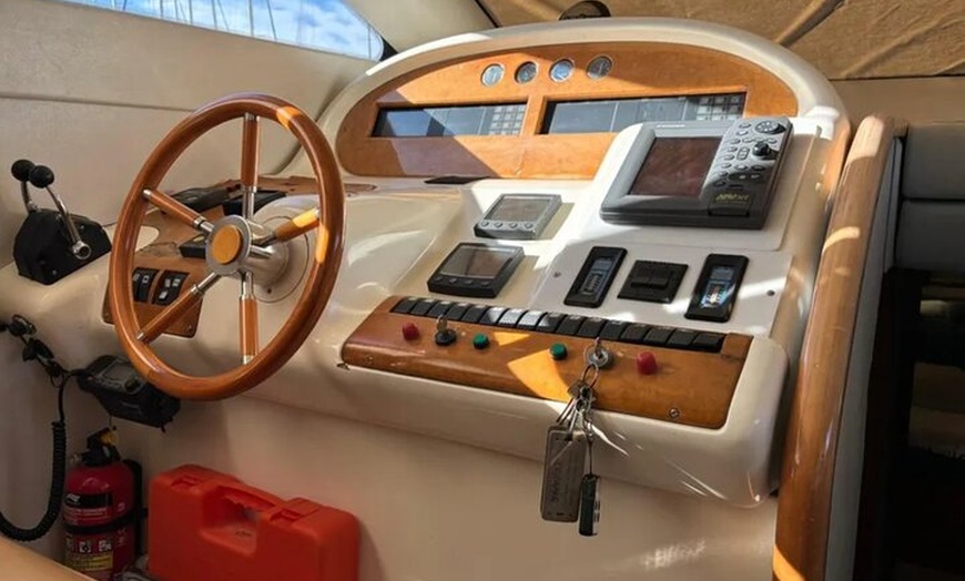 Image 3: Torrevieja Sunset en Yate de Lujo Azimut 16 metros