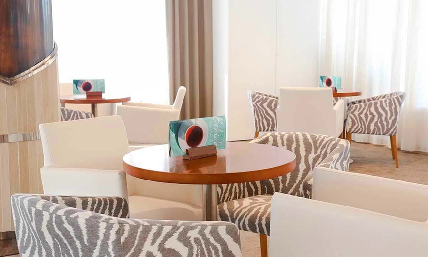 Image 16: ✈ COSTA BARCELONA | Calella - Hotel Volga 4*, 2 nachten - Aan zee