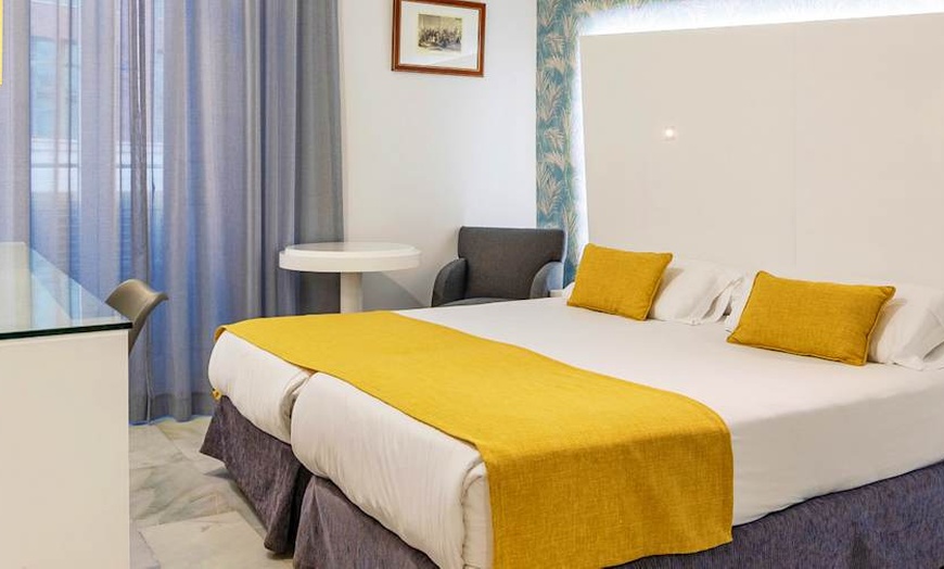 Image 1: ✈ COSTA DEL SOL | Malaga - Hotel Atarazanas 3* - City break