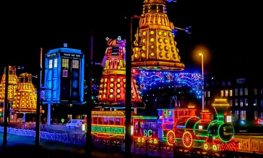 Image 8: Blackpool Xmas By the Sea Illuminations Bus Tour