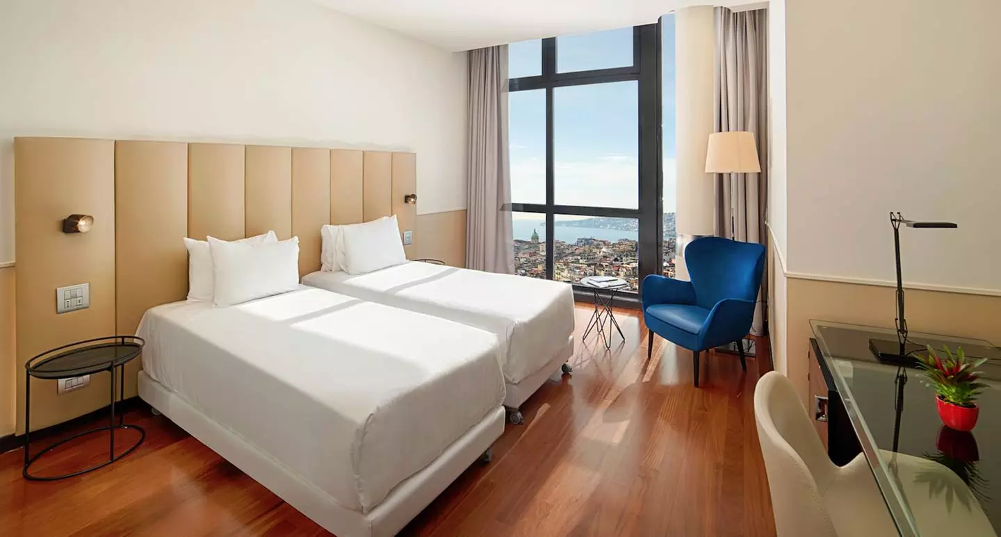 ✈ ITALIE | Naples - NH Napoli Panorama 4*, 2 nuit - City break