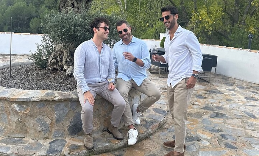 Image 22: Alicante : Catas de Vinos & Tapas Privadas en 2 Bodegas Boutique