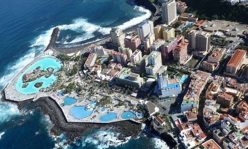 Image 2: Tour privado por Tenerife con guía en clase Mercedes V