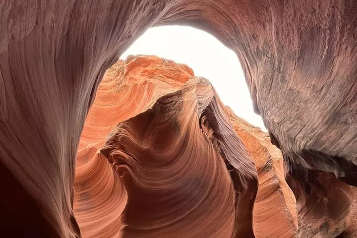 Page: (PRIVATE VIP) Hogan Upper Antelope Canyon Hiking Tour