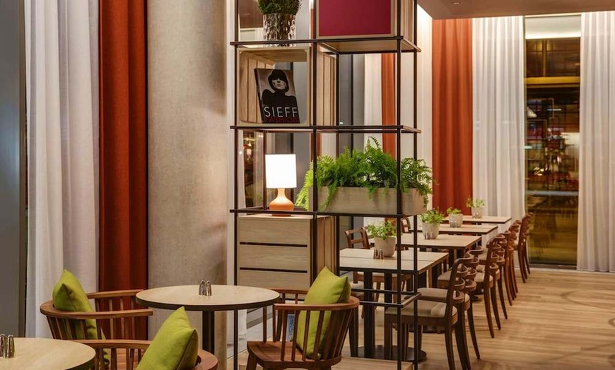 Image 6: ✈ DEUTSCHLAND | Frankfurt - IntercityHotel Frankfurt Hauptbahnhof S...