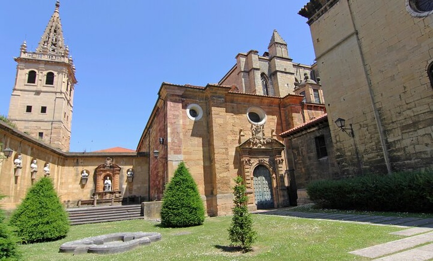 Image 4: Visita Privada Centro Histórico y Catedral de Oviedo con entradas