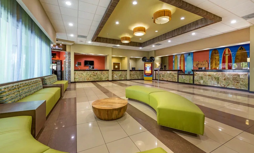 Image 19: ✈ FLORIDA | Orlando - Holiday Inn Resort Lake Buena Vista 3*, 3 nac...