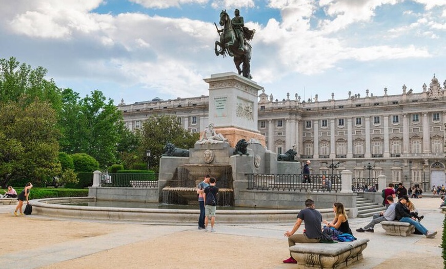 Image 2: Tour privado a pie por el centro de Madrid y las tapas