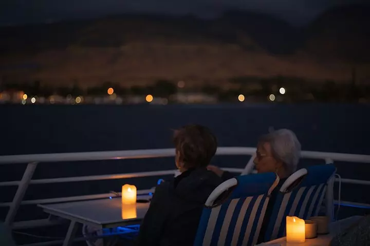 From Ma'alaea Harbor: Sunset Dinner Cruise Aboard the Quicksilver