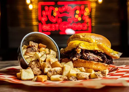 5% Cash Back at Pig and Brew