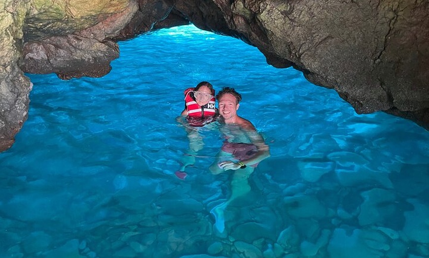 Image 17: Cuevas inexploradas y paraíso para practicar snorkel: tour en kayak...