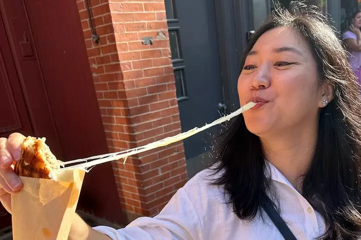 Bites & Brownstones: A Food Lover's Tour of Boston's Local Gems