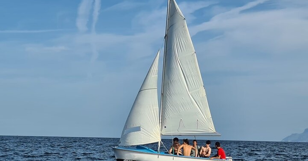 Curso de vela ligera de Wind Pirates en Alcudia, Mallorca