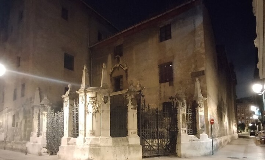 Image 3: Secretos místicos de Valencia de la ciudad y Tarot Insights