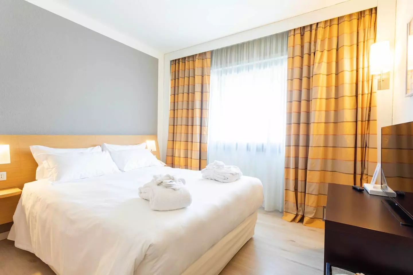 ✈ EMILIA ROMAGNA | Bologna - Living Place Hotel 4*, 2 notti - Pisci...