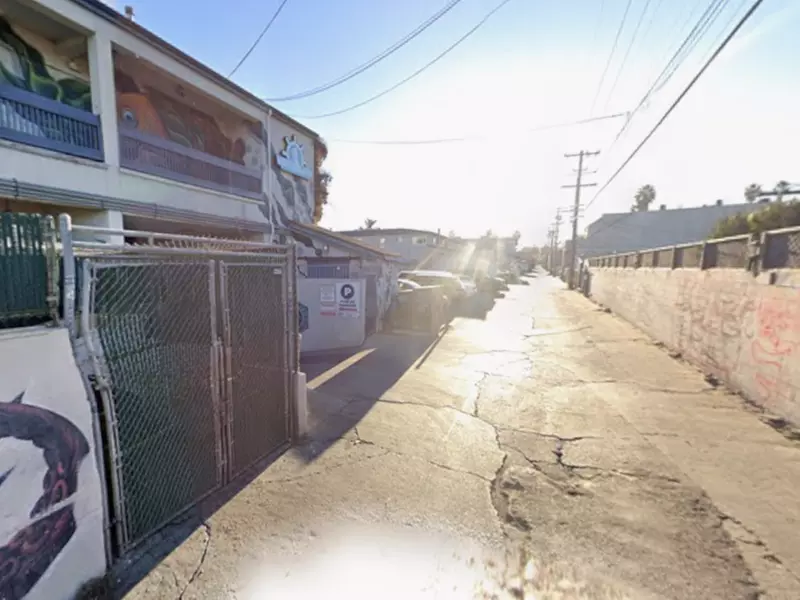 Parking at [SD44] 5083 Santa Monica Ave. Garage