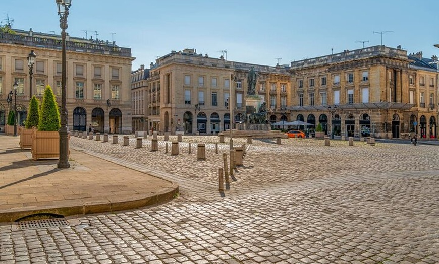 Image 7: Explorez Reims en 60 minutes avec un Local
