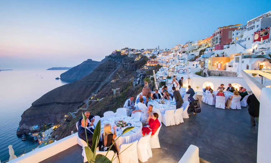 Image 14: ✈ SANTORIN | Fira - Athina Luxury Suites 5* - Vue panoramique