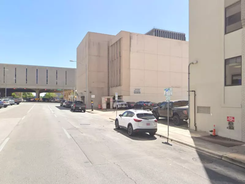 Parking at 212 E. 9th St. Lot (Vaughn Lots)