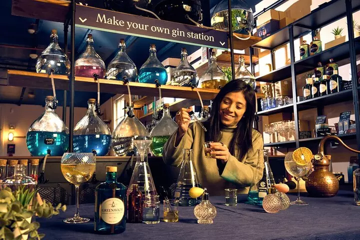 Private Gin Making in London - Image 6