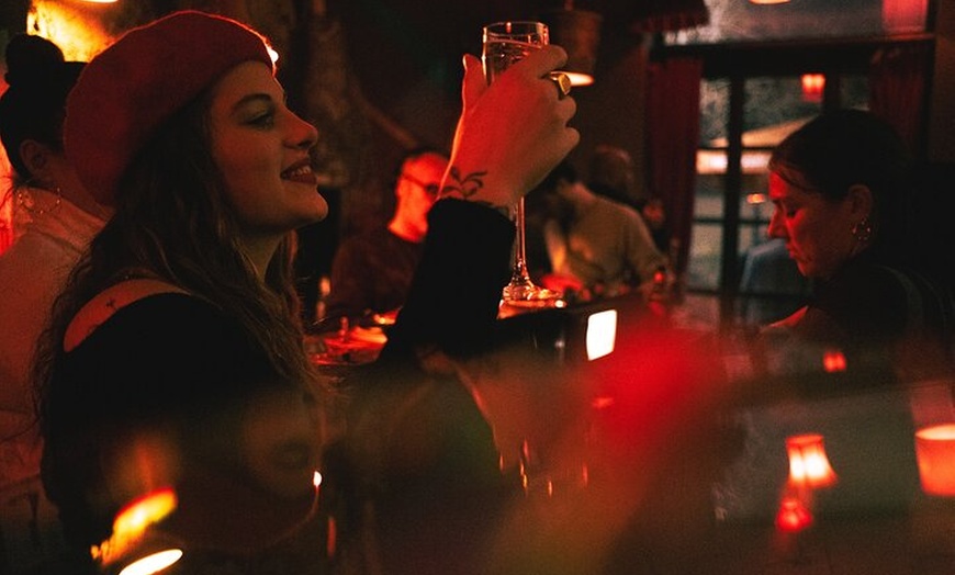 Image 6: Gastronomía local y música en directo en Ciutat Vella Barcelona