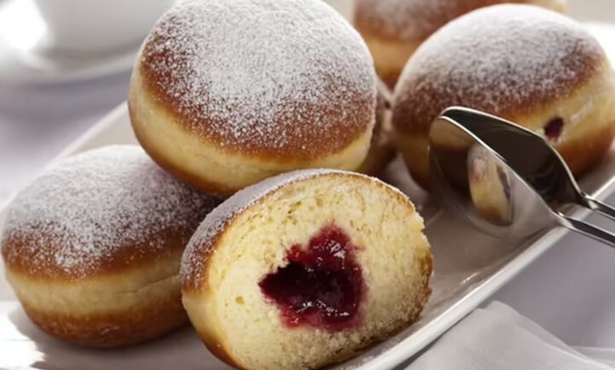 Image 6: True Berlin Street Food Tour – Global Flavors am Alexanderplatz