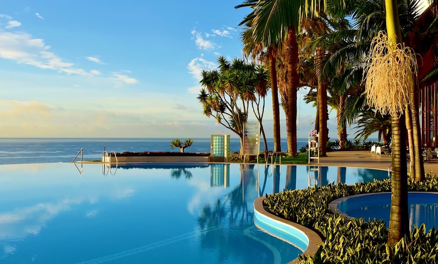 Image 4: ✈ MADÈRE | Funchal - Pestana Casino Park 5* - Bord de mer