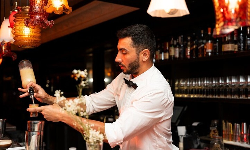 Image 4: Cabaret Dinner Show at the Honeycomb Club