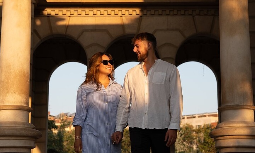 Image 6: Barcelona Photoshoot Experience Catedral Nacida y Parque de la Ciud...