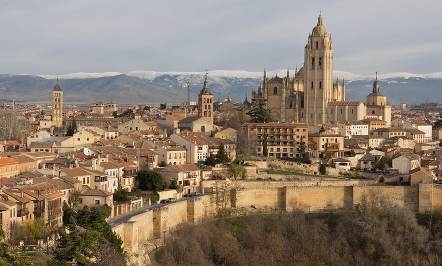 Image 2: Desde Madrid en un día Excursión Segovia, Ávila y Toledo
