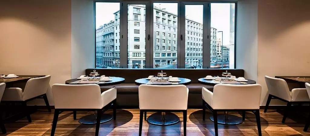 ✈ ITALIA | Milano - Hotel The Square Milano Duomo - Preferred Hotel...