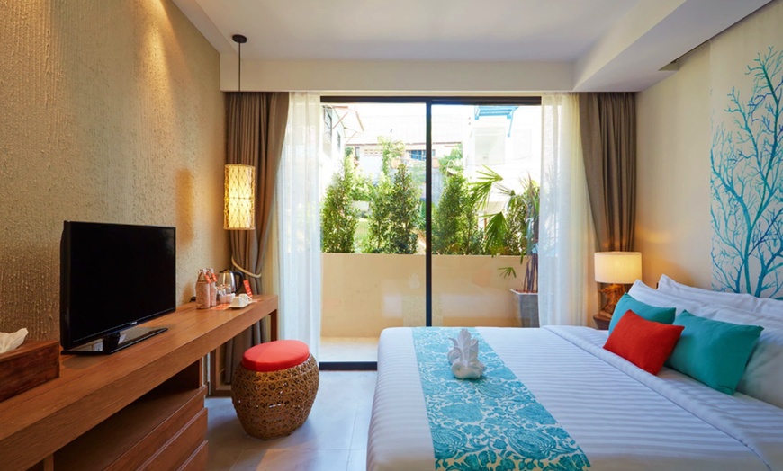 Image 12: ✈ THAÏLANDE DU SUD | Phuket - Bandara Beach Resort Phuket 4* - Bord...