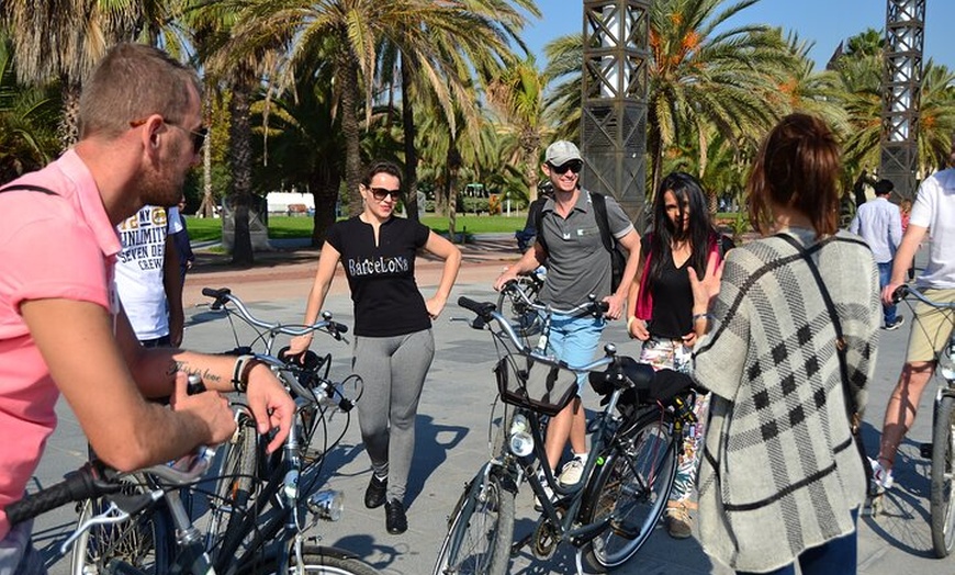 Image 4: Recorrido en bicicleta por lo más destacado de Barcelona