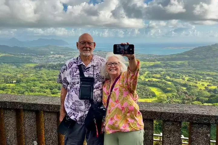First Day Must: Oahu Sunrise & Circle Island Adventure