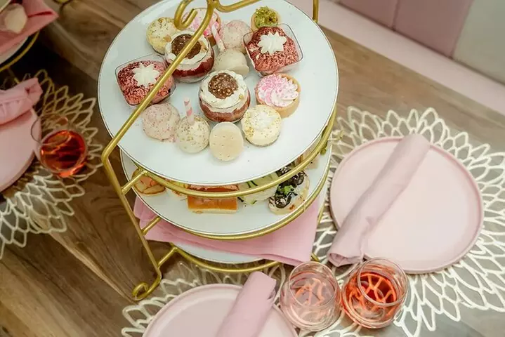 Tea Around Town: Chicago Tea Experience & City Sights