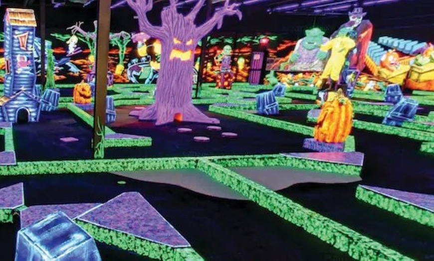 Image 2: $30 For A Round Of Mini Golf For 4 People (Reg. $60)