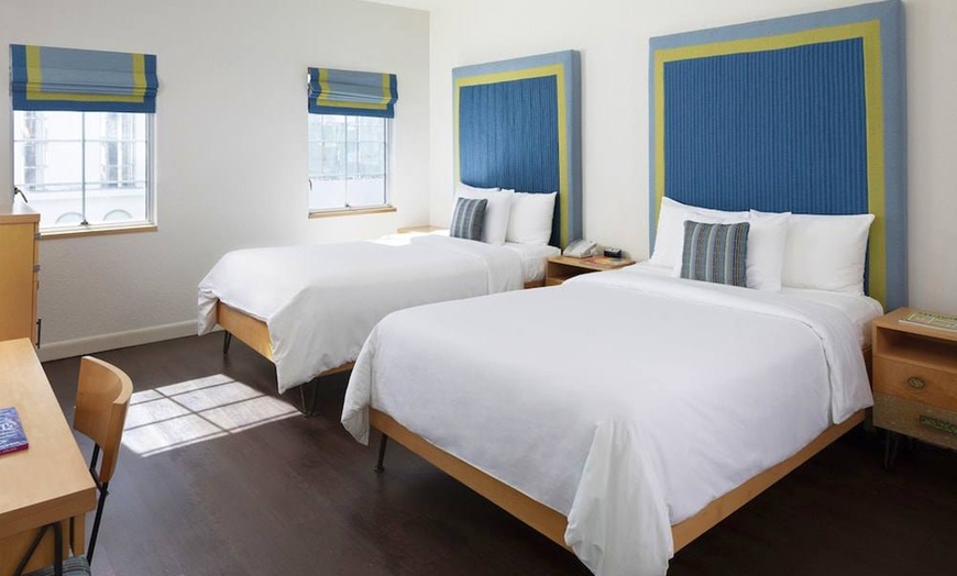 Image 2: ✈ FLORIDA | Miami - The Tony Hotel South Beach 4* - Piscina esterna
