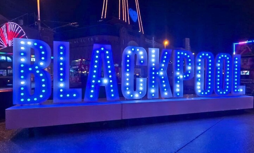 Image 2: Blackpool Xmas By the Sea Illuminations Bus Tour