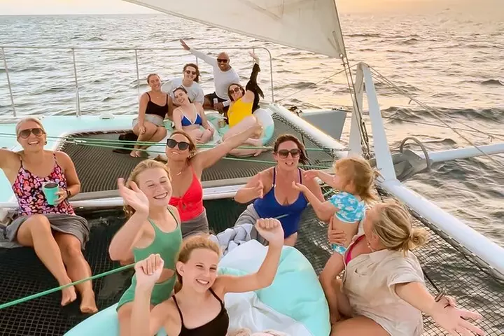 Private Catamaran Sunset Sail in Waikiki