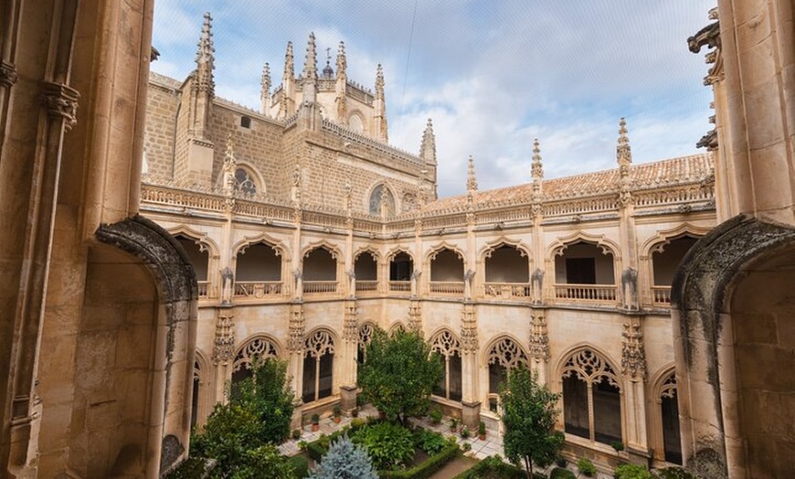 Image 3: Entrada al Monasterio de Toledo San Juan de los Reyes
