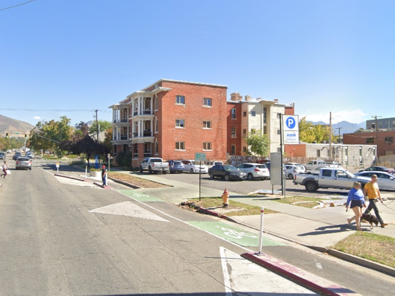 Parking at Broadway East Lot